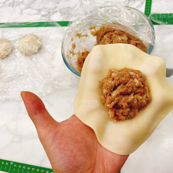 Wrap the Mooncake