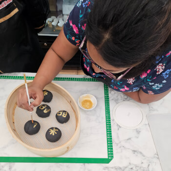 Decorate your Buns