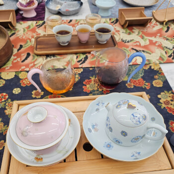 Have some Chinese Tea and Snacks